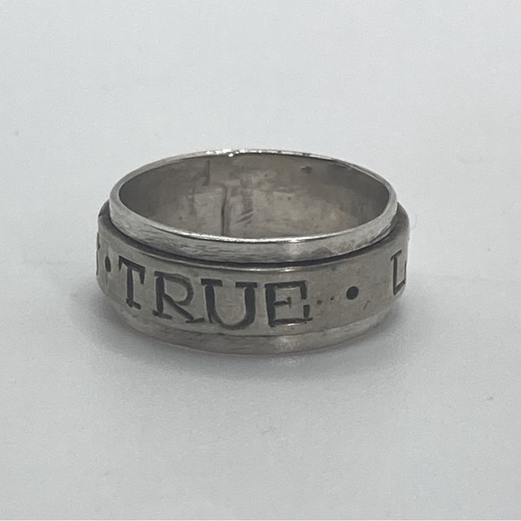 Vtg Sterling Silver ‘ True Love Waits ‘ Rustic Style Engraved Band Sz 7 - Picture 3 of 7